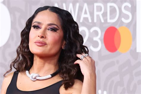 Check out one of the legendary actresses’ ultimate collections; here we present you the Salma Hayek’s nude and topless pics, also her boobs and pussy shown in sex tape …